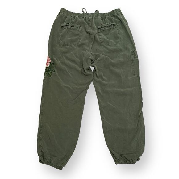 Postmark Anthropologie Jarvis Floral Embroidered Joggers Pants Large Army Green - Picture 13 of 14
